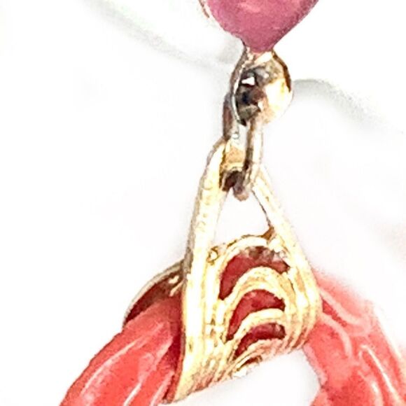 Vintage coral pressed glass floral hoop earrings pierced-Japan - Picture 6 of 6